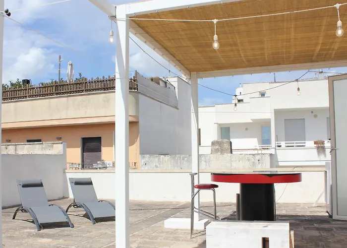 Della Radio Con Terrazza Nel Centro Storico Di Pensjonat Racale